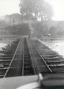 [Photo River Crossing, France]